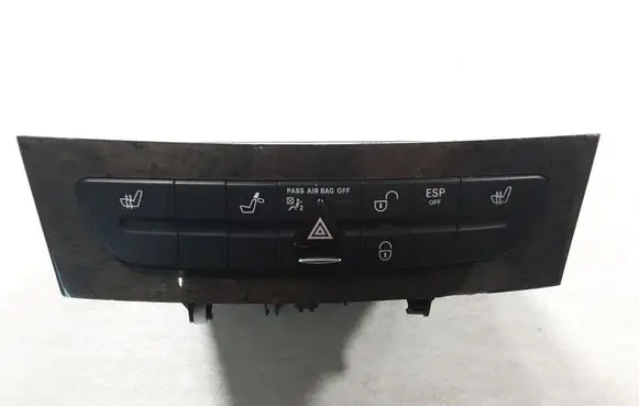 Mercedes-Benz E W211 Other dashboard part A2116800552
