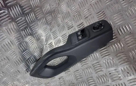 Renault Trafic III (X82) Electric window control switch 93868896