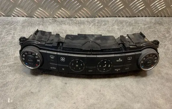 Mercedes-Benz E W211 Interior fan control switch A2118300490