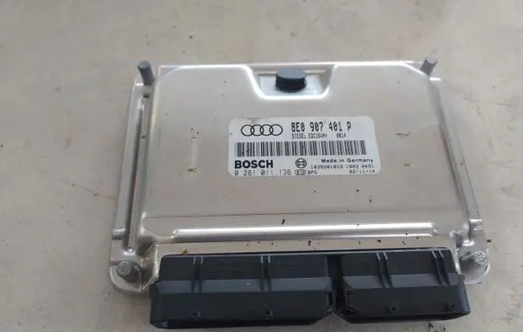 Audi A6 S6 C5 4B Engine control unit/module 8E0907401P