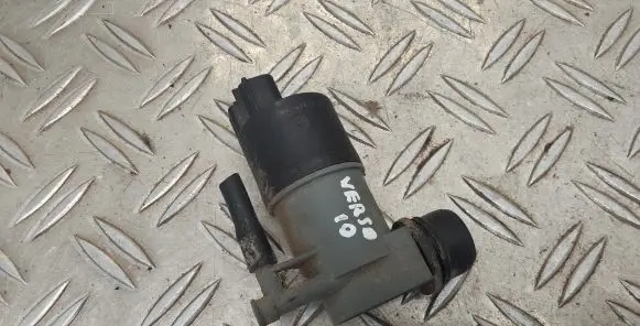 Toyota Verso Windscreen/windshield washer pump 853300F010