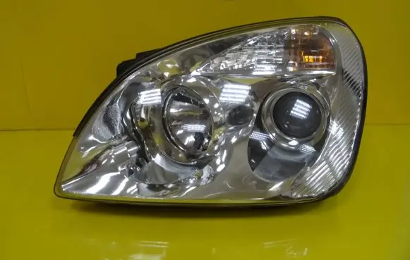 KIA Carens II Headlight/headlamp