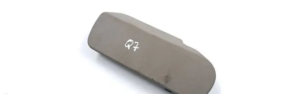 Audi Q7 4L Engine bonnet (hood) release handle 4L1823533A