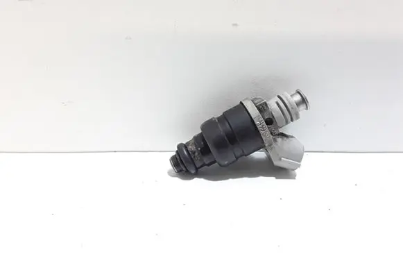 Mitsubishi Colt CZ3 Fuel injector MR988977