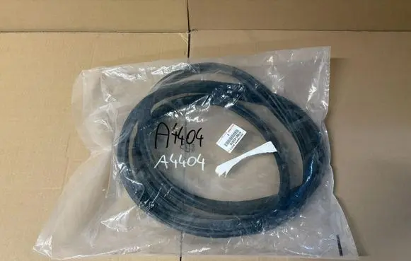 Toyota Yaris XP210 Trunk rubber seal (body) 67881-K0010