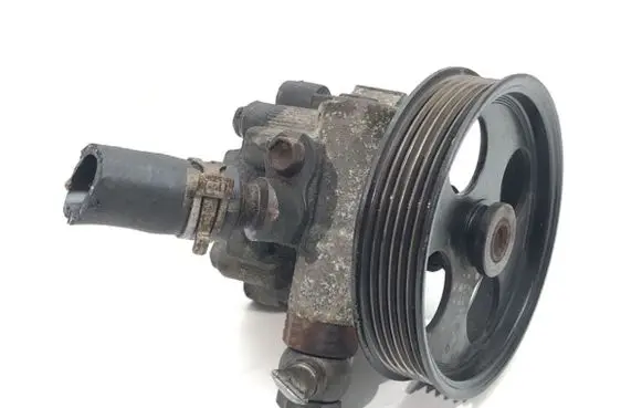 Opel Insignia A Power steering pump 55563329