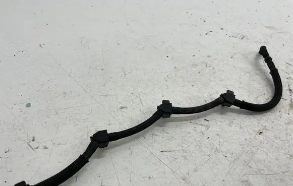 Volkswagen Golf VII Fuel return line/hose 04L1302656