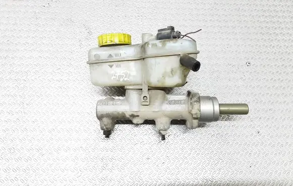 Volkswagen Polo IV 9N3 Master brake cylinder X5617