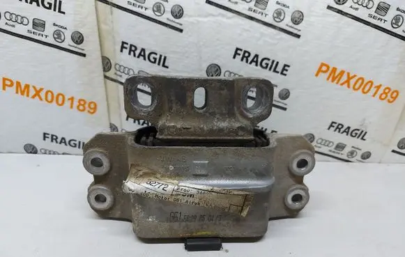 Seat Altea Engine mount bracket 1K0199555