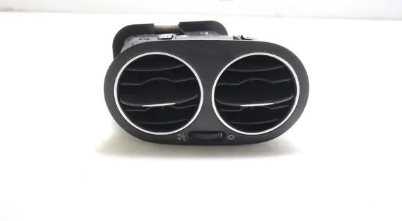 Volkswagen Golf Plus Dashboard side air vent grill/cover trim