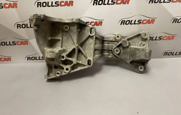 Volvo S60 Generator/alternator bracket 31316673