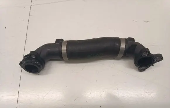 BMW 5 G30 G31 Engine coolant pipe/hose 8650984
