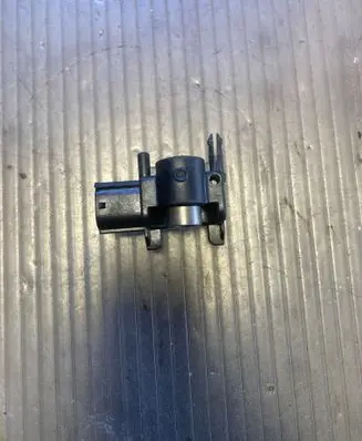 Hyundai Santa Fe Airbag deployment crash/impact sensor 959202B200