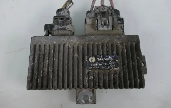Renault Scenic I Glow plug pre-heat relay 7700111525