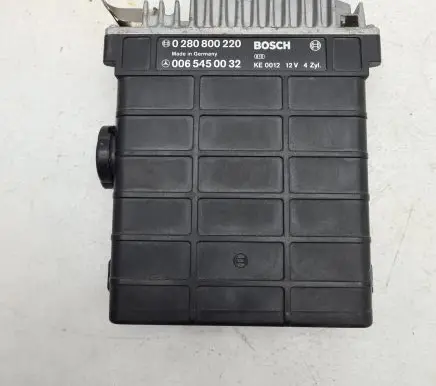 Mercedes-Benz 190 W201 Engine control unit/module 0065450032 KE0012 0280800220