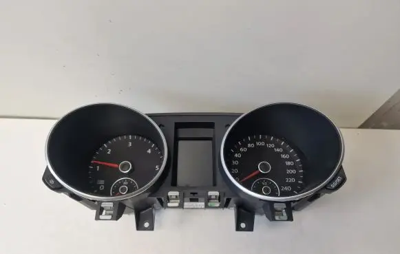 Volkswagen Golf VI Speedometer (instrument cluster) 5K0920871A