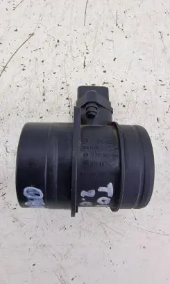 Volkswagen Touran I Mass air flow meter 074906461B