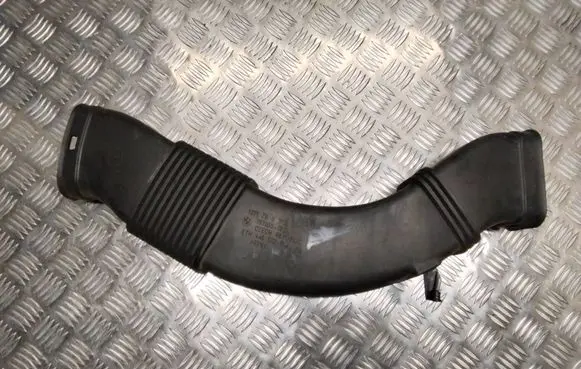 BMW 5 GT F07 Air intake duct part 19385510 446502600