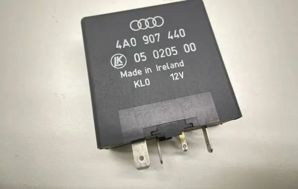 Audi A6 S6 C5 4B Other relay 4A0907440 05020500