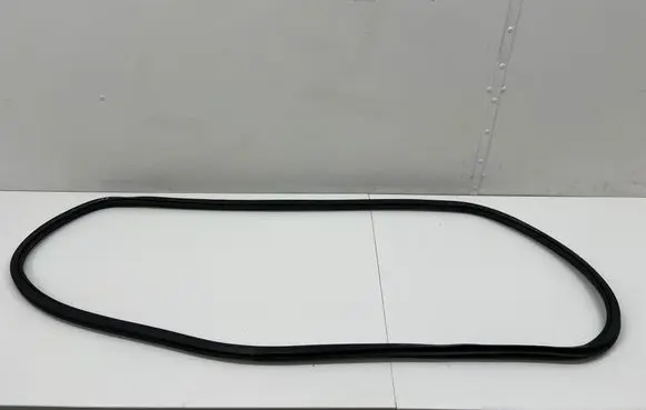 Skoda Superb B8 (3V) Front door rubber seal 3V0867365 3V0867365B