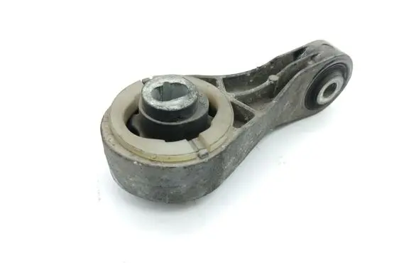 Nissan Micra Engine mount bracket 326C62