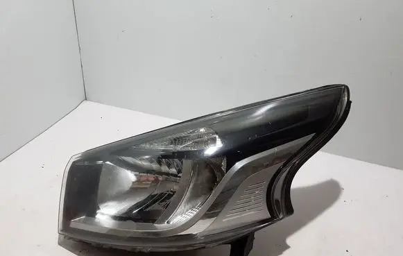 Renault Trafic III (X82) Headlight/headlamp 260605173R