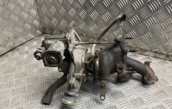 Skoda Yeti (5L) Turbo 03F145701H