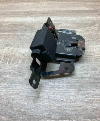 BMW 3 E46 Tailgate/trunk/boot lock/catch/latch 7026192