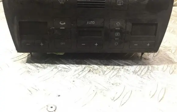 Audi A6 S6 C5 4B Climate control unit 4b0820043f