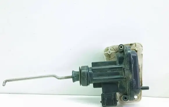 Audi 80 90 S2 B4 Central locking motor 893862153