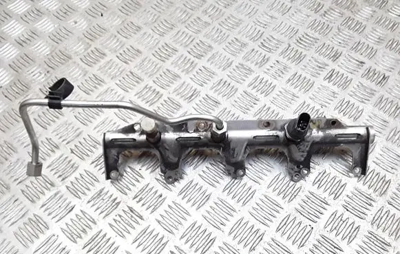 Seat Leon (1P) Fuel main line pipe 06F133317L