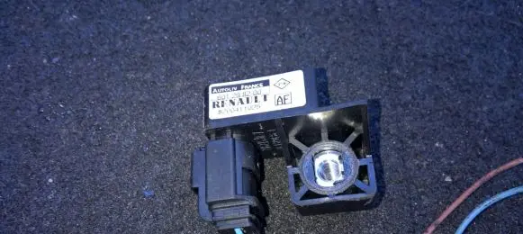 Renault Scenic II - Grand scenic II Airbag deployment crash/impact sensor 601298200 8200411025