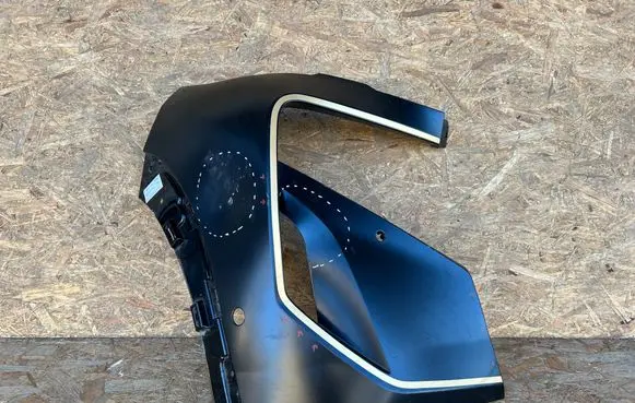 BMW XM Front bumper corner part panel trim 9852112 B005743