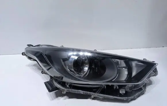 Toyota Yaris XP210 Headlight/headlamp 