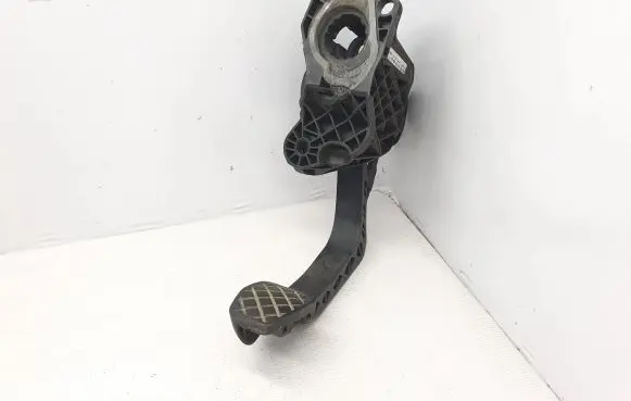 Clutch pedal