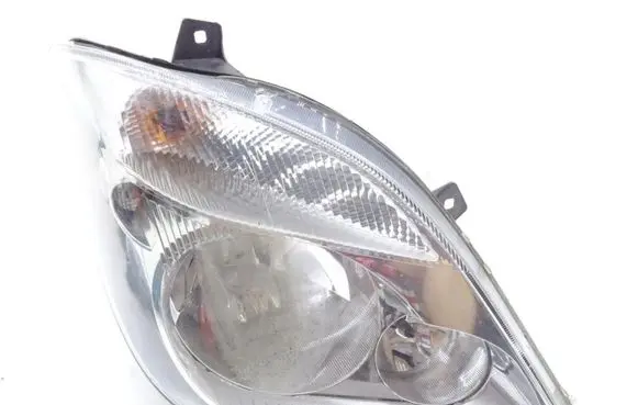 Mercedes-Benz Sprinter W906 Headlight/headlamp A9068200461