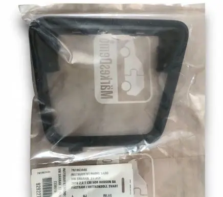 Volkswagen Sharan Radio/GPS head unit trim 7N1863440