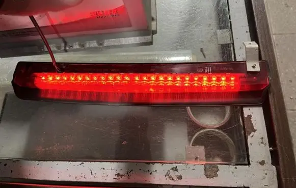 BMW 5 E39 Third/center stoplight 8362297 14769900