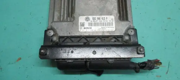 Seat Ibiza IV (6J,6P) Engine control unit/module 03G906013P 0281015600