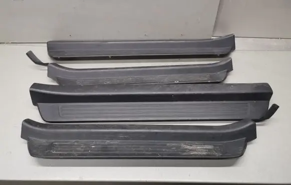 Honda Legend III KA9 Front sill trim cover