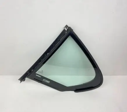 BMW 5 F10 F11 Rear vent window glass 7182025 604219