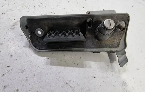 Volkswagen Caddy Tailgate/trunk/boot lock/catch/latch 2K0827565J 2K0827565H