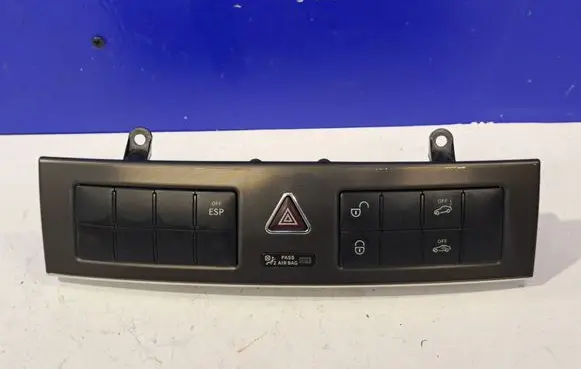 Mercedes-Benz C W203 Hazard light switch 2038703310