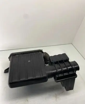 Suzuki Liana Air filter box 63JA01 63JR01