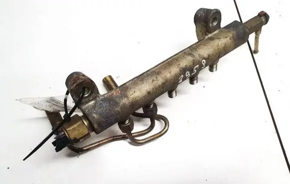 Nissan Primera Fuel main line pipe 04d3389 04d338904d3389