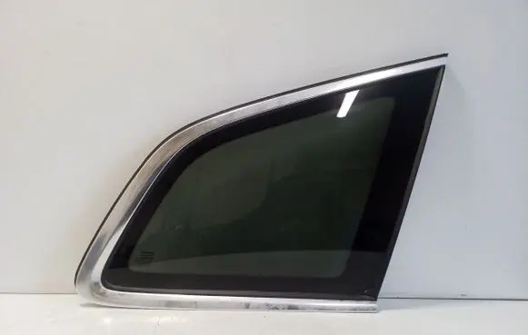 Volvo XC60 Rear side window E143R011595