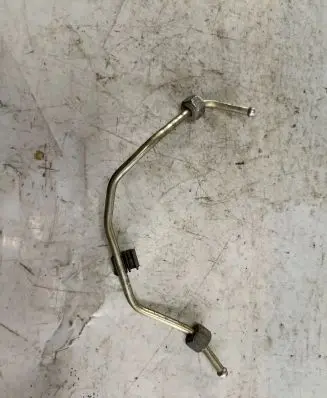 Suzuki Grand Vitara I Fuel injector supply line/pipe 