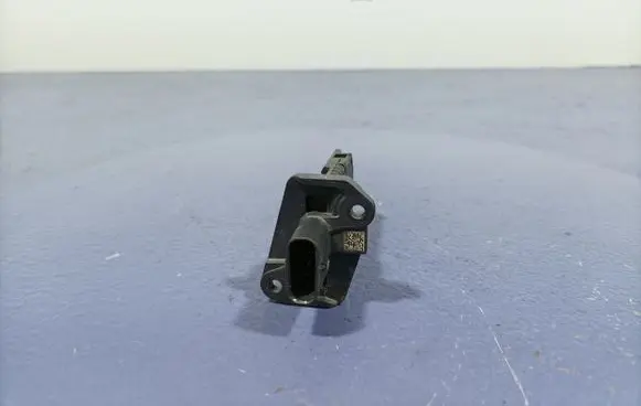 Audi A4 S4 B7 8E 8H Mass air flow meter 8583496