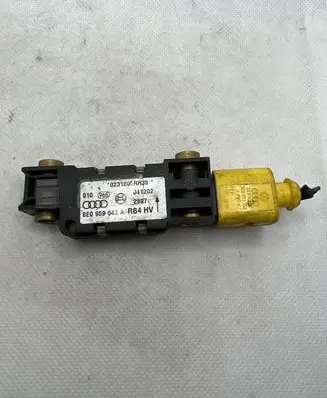 Audi A6 S6 C5 4B Airbag deployment crash/impact sensor 8E0959643A 0231805RR35 041202