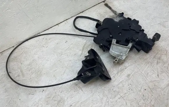 Volkswagen Multivan T5 Sliding door lock 7H0843654CB 01070972005